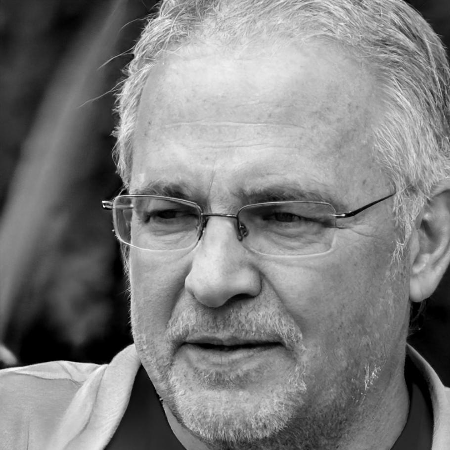 Dr. Michael Schmidt - Leitender Verhandlungsexperte
